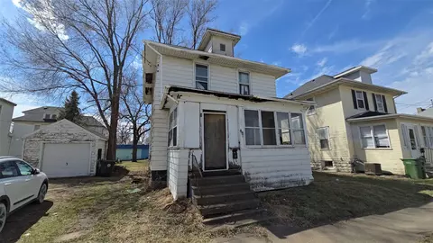 628 Allen St, Waterloo, IA 50702