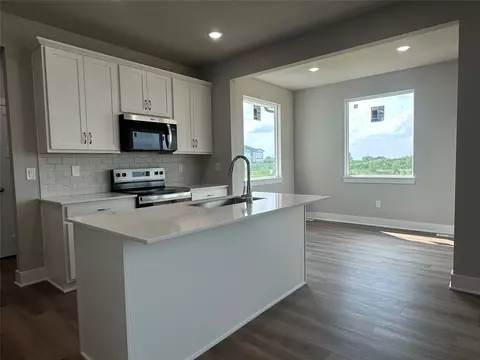 Kitchen - 202 Cedar Dr, Gilbert, IA 50105 photo 4 of 5
