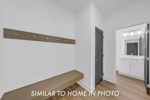 Entry Way - 202 Cedar Dr, Gilbert, IA 50105 photo 8 of 14