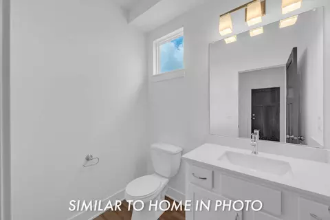 Entry Way - 202 Cedar Dr, Gilbert, IA 50105 photo 9 of 14