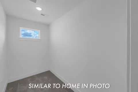 Entry Way - 202 Cedar Dr, Gilbert, IA 50105 photo 13 of 14