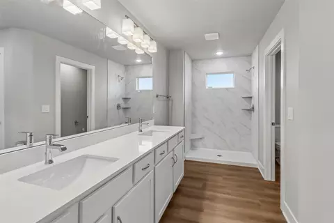 Bath - 202 Cedar Dr, Gilbert, IA 50105 photo 2 of 3