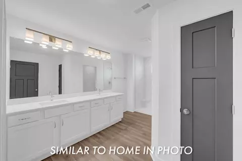 Entry Way - 202 Cedar Dr, Gilbert, IA 50105 photo 10 of 14