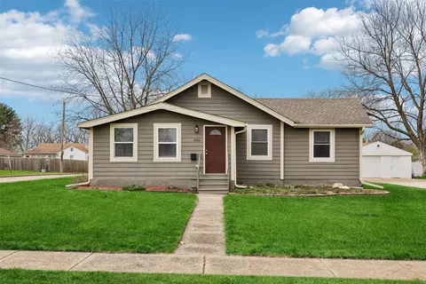 2500 59th St, Des Moines, IA 50322