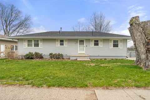 700 S 2nd St, Carlisle, IA 50047