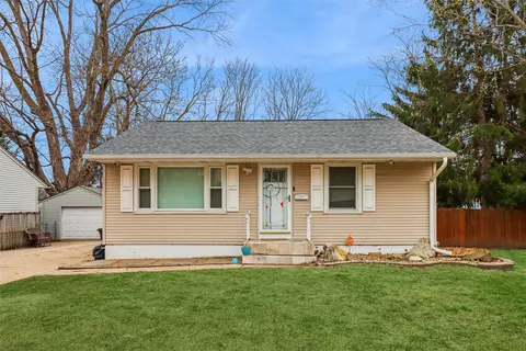 3901 Bowdoin St, Des Moines, IA 50313