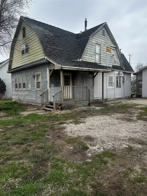 711 Polk St, Dexter, IA 50070