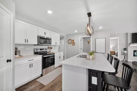 1606 Southbridge Dr, Adel, IA 50003