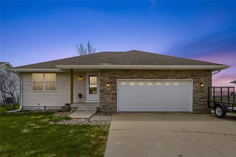 204 W Ashtyn Ln, Prairie City, IA 50228