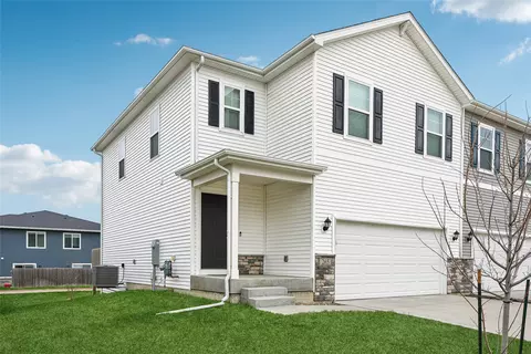 265 NW Charlestown Ln, Waukee, IA 50263