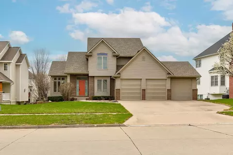 3206 SW Woods Ct, Ankeny, IA 50023