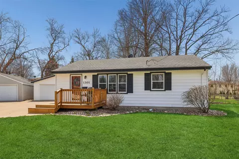 1301 SW Franklin Ct, Ankeny, IA 50023