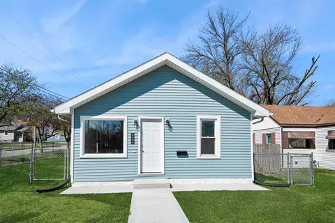 3004 Bowdoin St, Des Moines, IA 50313