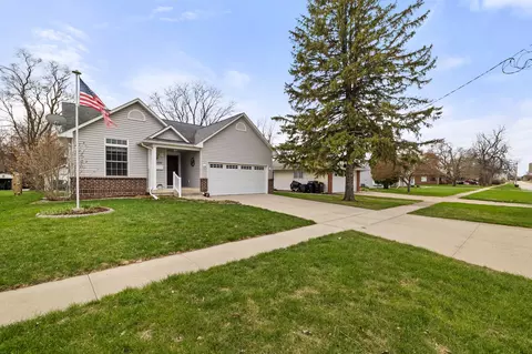 1605 Main St, Adel, IA 50003