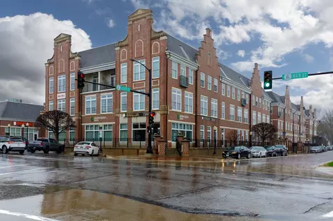 700 Main St #307, Pella, IA 50219