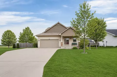 704 N 14th Ave, Winterset, IA 50273