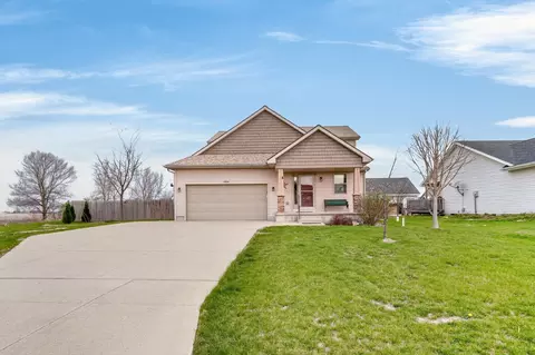 704 N 14th Ave, Winterset, IA 50273