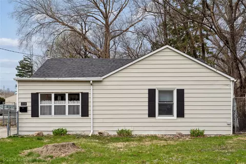2318 56th St, Des Moines, IA 50310