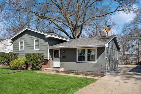3013 Sheridan Ave, Des Moines, IA 50310