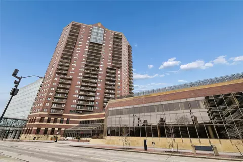 300 Walnut St #407, Des Moines, IA 50309