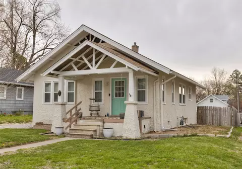 605 8th St, West Des Moines, IA 50265