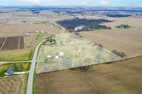 5823 Highway S74 S, Newton, IA 50208