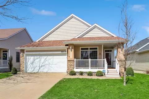 7955 Wistful Vista Dr #14, West Des Moines, IA 50266