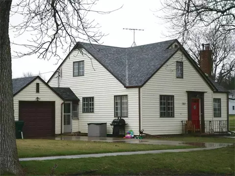 707 2nd St, Sully, IA 50251