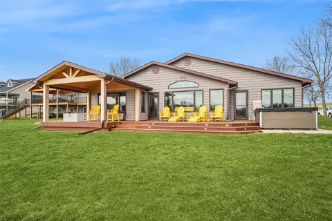 1352 Lakeview Dr, Ellston, IA 50074