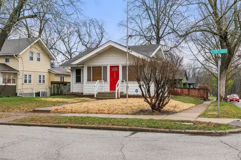 1327 39th St, Des Moines, IA 50311