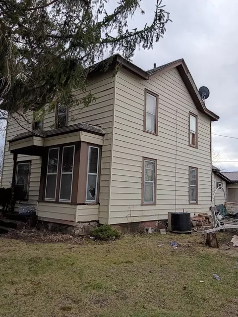 313 Cedar St, Williams, IA 50271