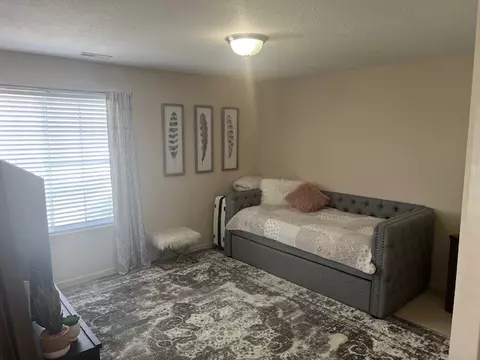 Bedroom - 3908 Valley View Rd, Ames, IA 50010 photo 5 of 6