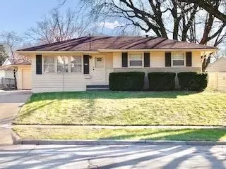5118 Lower Beaver Rd, Des Moines, IA 50310
