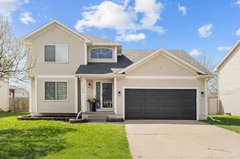 140 SE Peachtree Dr, Waukee, IA 50263