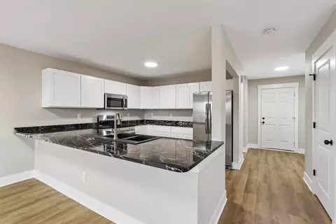 1363 93rd St, West Des Moines, IA 50266