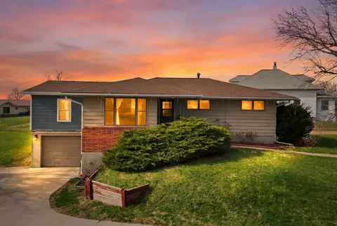 1311 Harding St, Tama, IA 52339