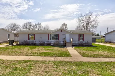 327 Warford St, Perry, IA 50220