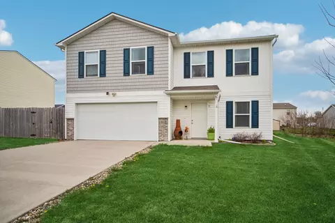 360 Hillside Dr, Pleasant Hill, IA 50327