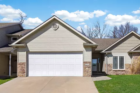 401 Aspen Dr, Norwalk, IA 50211
