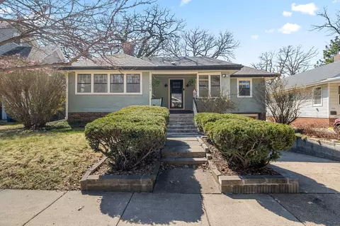 1238 47th St, Des Moines, IA 50311