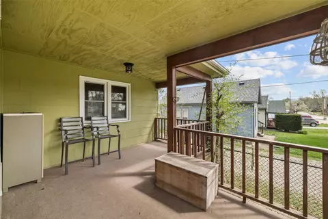 923 Virginia Ave, Des Moines, IA 50315