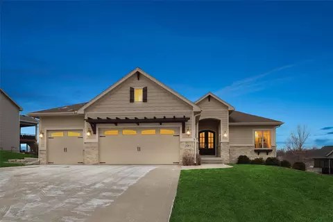 3620 Autumn Sage Cir, Norwalk, IA 50211