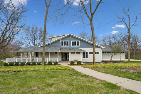 36599 River Oaks Cir, Cumming, IA 50061