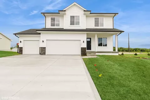 5656 Brookview Ave, Des Moines, IA 50317