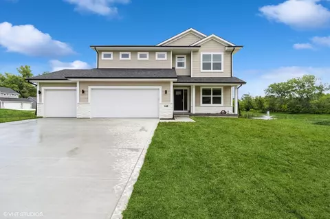 143 10th Ave NE, Altoona, IA 50009