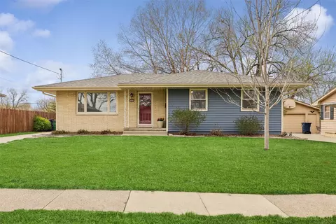 4020 64th St, Urbandale, IA 50322