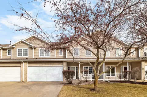 1237 S 52nd St #805, West Des Moines, IA 50265