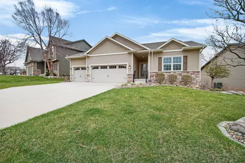 4207 159th St, Urbandale, IA 50323