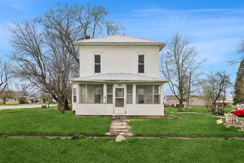 304 5th St, Menlo, IA 50164