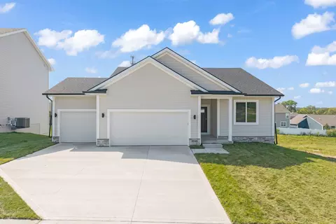 2540 E 50th Ct, Des Moines, IA 50317